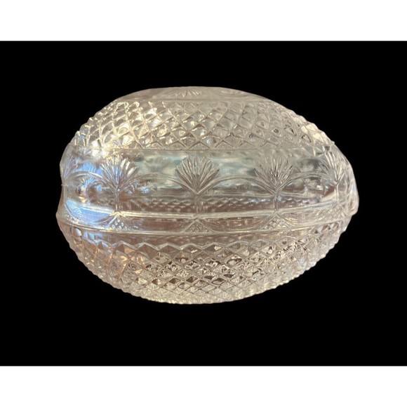 Vtg Fostoria for Avon Mothers Day 1977 Lead Crystal Egg Soap/Trinket Dish - Picture 2 of 4